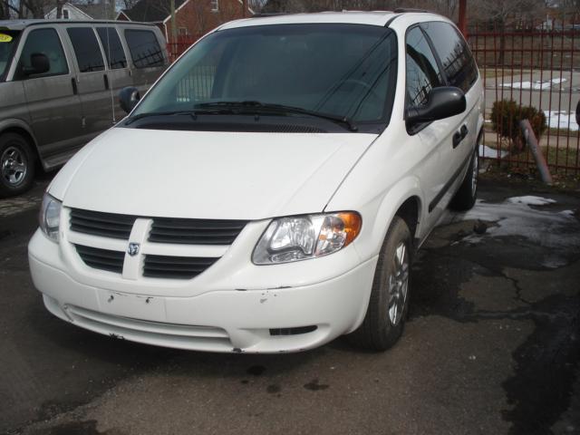 Dodge Grand Caravan 2005 photo 2