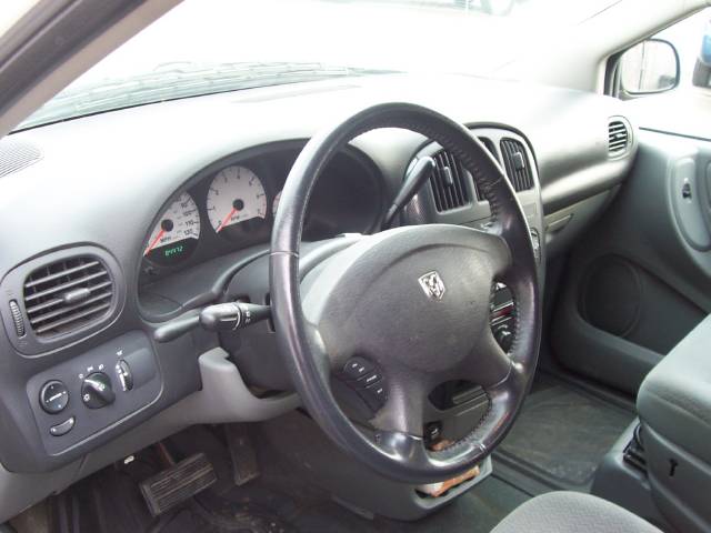 Dodge Grand Caravan 2005 photo 2