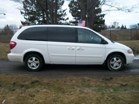 Dodge Grand Caravan 2005 photo 2