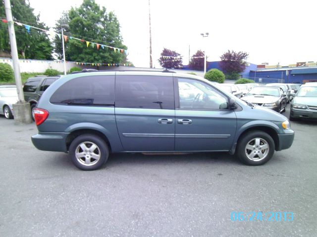 Dodge Grand Caravan 2005 photo 1