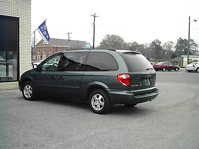 Dodge Grand Caravan 2005 photo 2