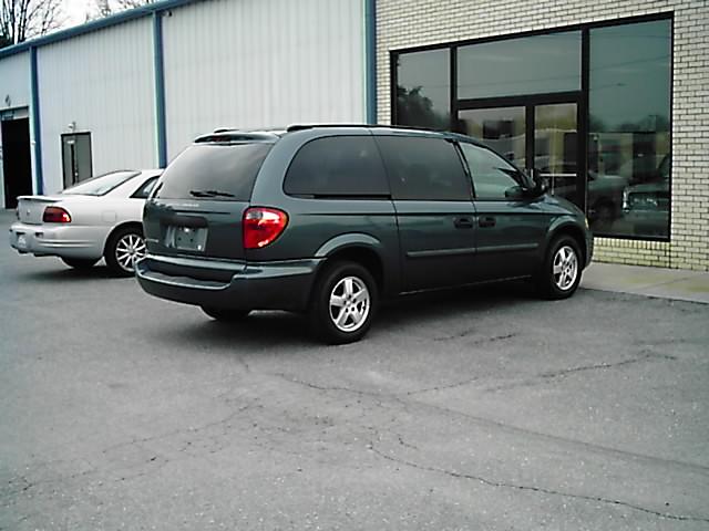 Dodge Grand Caravan 2005 photo 3