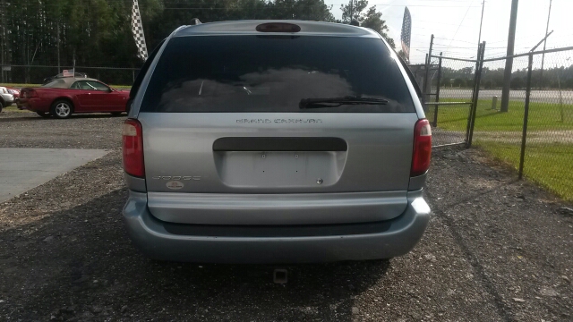 Dodge Grand Caravan 2005 photo 2