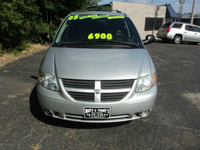 Dodge Grand Caravan 2005 photo 3