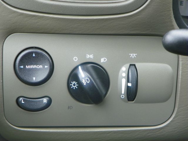 Dodge Grand Caravan 2005 photo 19