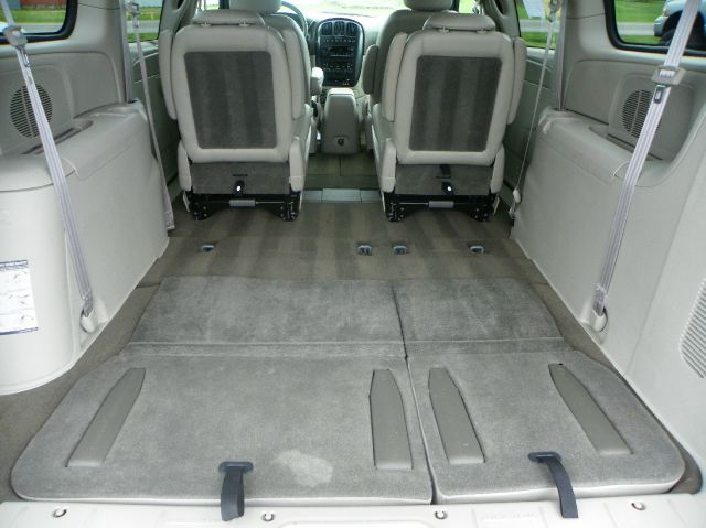 Dodge Grand Caravan 2005 photo 23