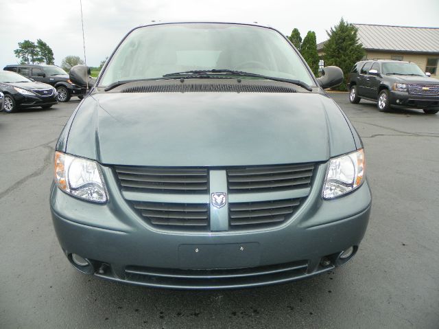 Dodge Grand Caravan 2005 photo 26