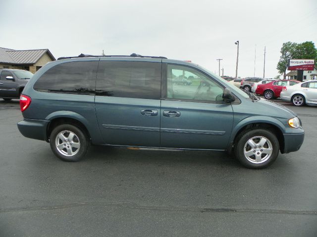 Dodge Grand Caravan 2005 photo 4