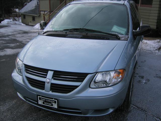 Dodge Grand Caravan 2005 photo 2