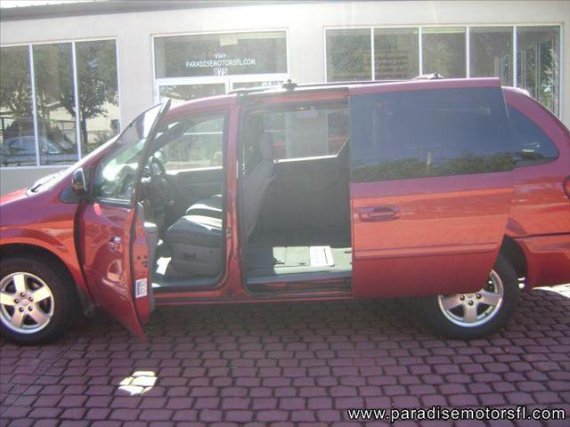 Dodge Grand Caravan 2005 photo 1