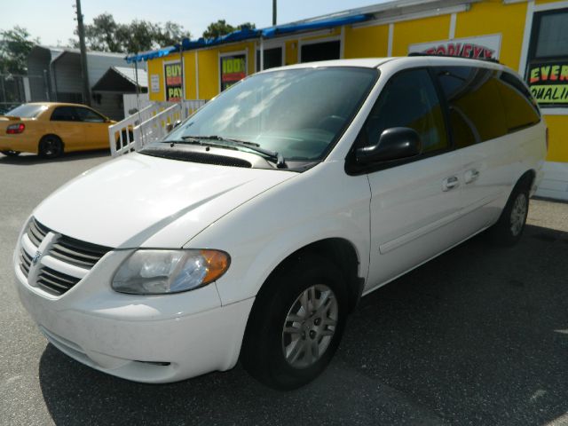 Dodge Grand Caravan 2005 photo 3