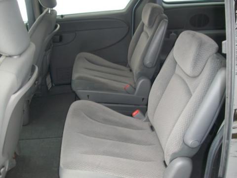 Dodge Grand Caravan 2005 photo 2