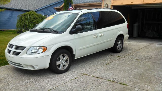 Dodge Grand Caravan 2005 photo 3