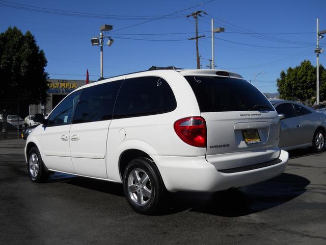 Dodge Grand Caravan 2005 photo 3