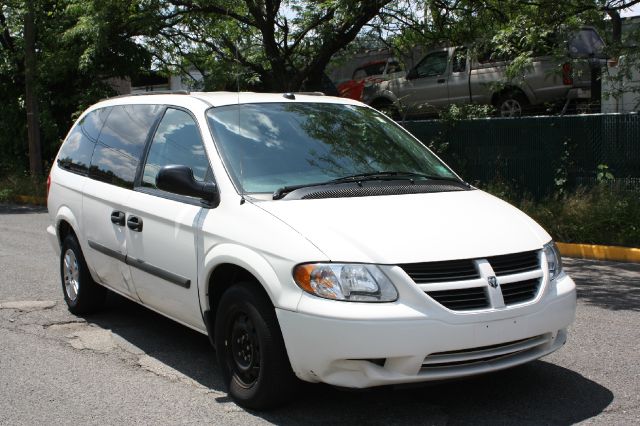 Dodge Grand Caravan 2005 photo 2