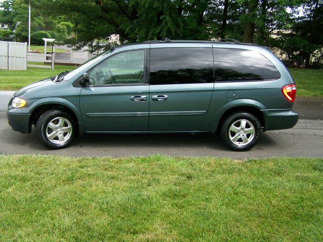 Dodge Grand Caravan 2005 photo 4