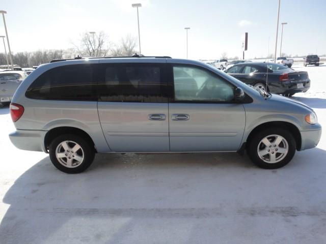 Dodge Grand Caravan 2005 photo 3