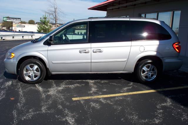 Dodge Grand Caravan 2005 photo 3