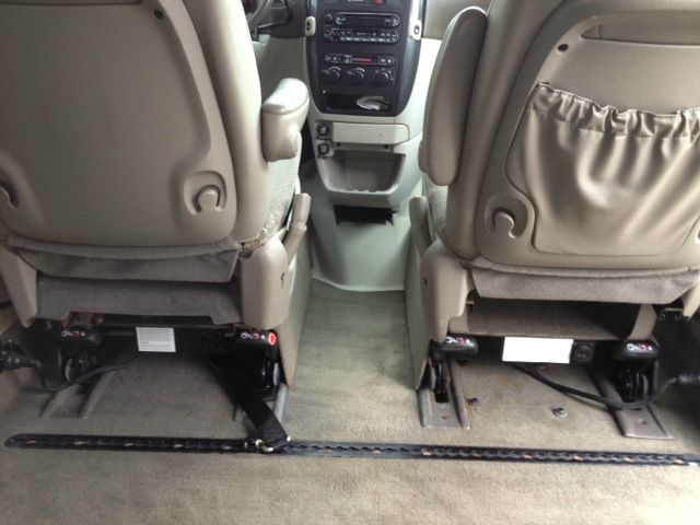 Dodge Grand Caravan 2005 photo 3