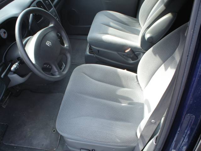 Dodge Grand Caravan 2005 photo 2