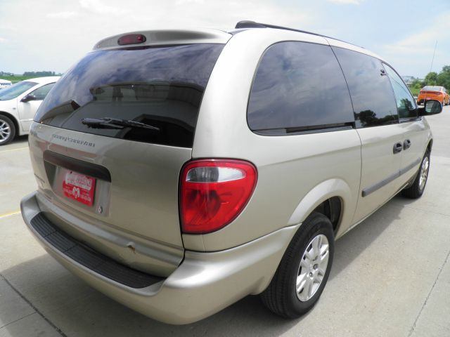 Dodge Grand Caravan 2005 photo 2