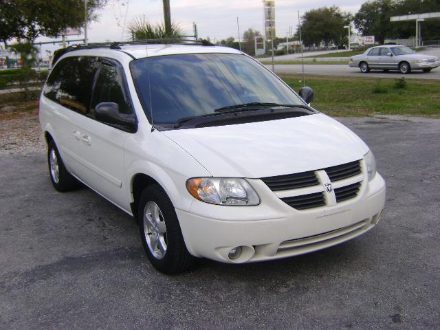 Dodge Grand Caravan 2005 photo 1