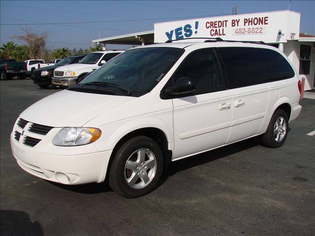 Dodge Grand Caravan 2005 photo 2