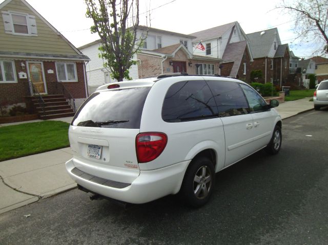 Dodge Grand Caravan 2005 photo 3