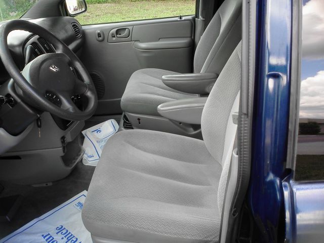 Dodge Grand Caravan 2005 photo 3