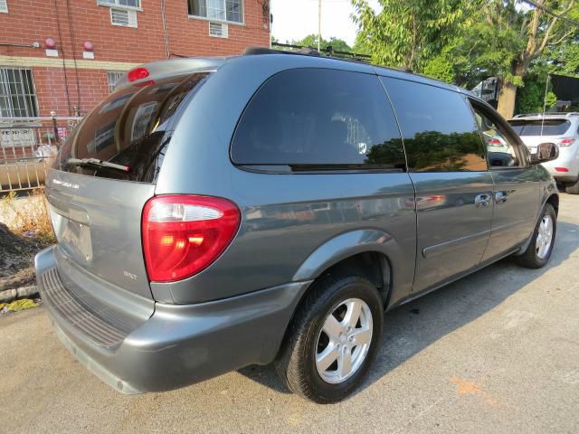 Dodge Grand Caravan 2005 photo 3