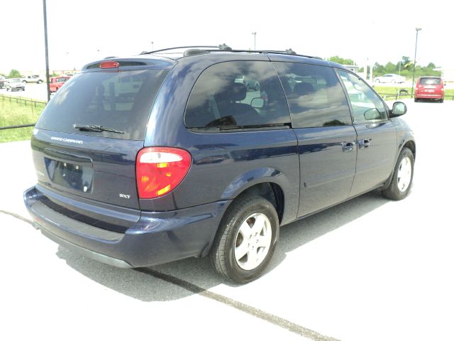 Dodge Grand Caravan 2005 photo 3