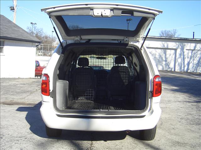 Dodge Grand Caravan 2005 photo 2