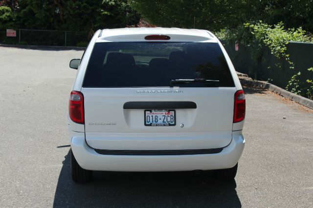 Dodge Grand Caravan 2005 photo 3