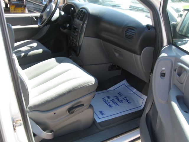 Dodge Grand Caravan 2005 photo 3