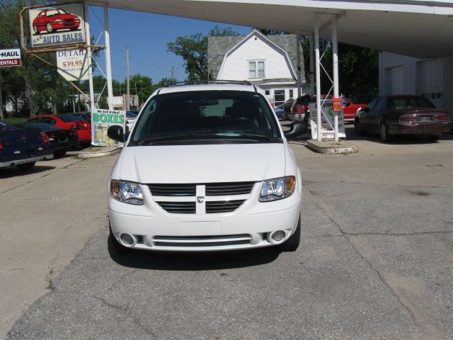 Dodge Grand Caravan 2005 photo 9