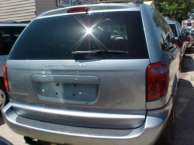 Dodge Grand Caravan 2005 photo 2