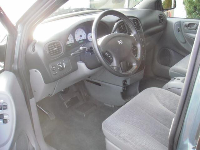 Dodge Grand Caravan 2005 photo 2