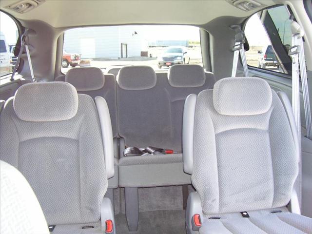 Dodge Grand Caravan 2005 photo 3