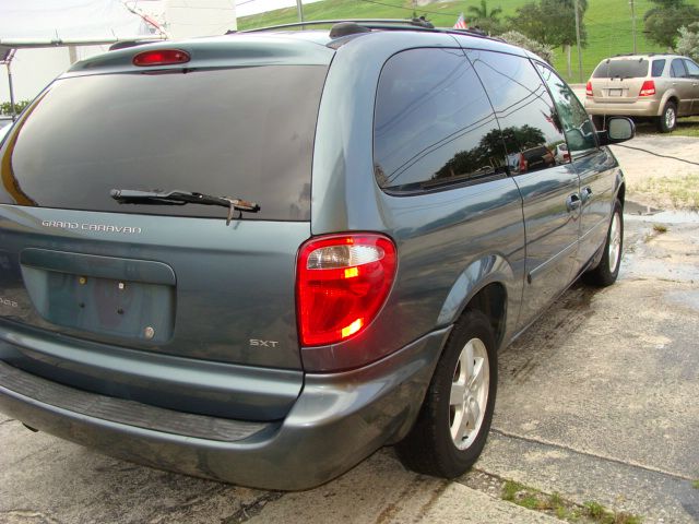 Dodge Grand Caravan 2005 photo 4