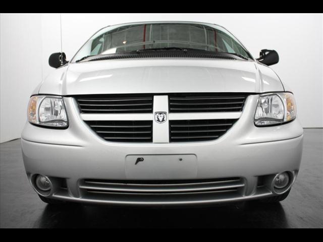 Dodge Grand Caravan 2005 photo 4