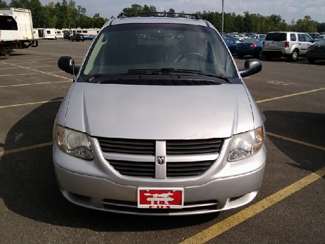 Dodge Grand Caravan 2005 photo 1