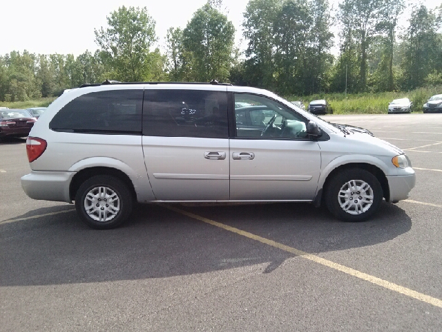 Dodge Grand Caravan 2005 photo 3