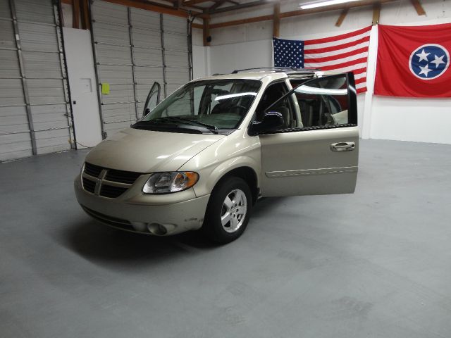 Dodge Grand Caravan 2005 photo 16