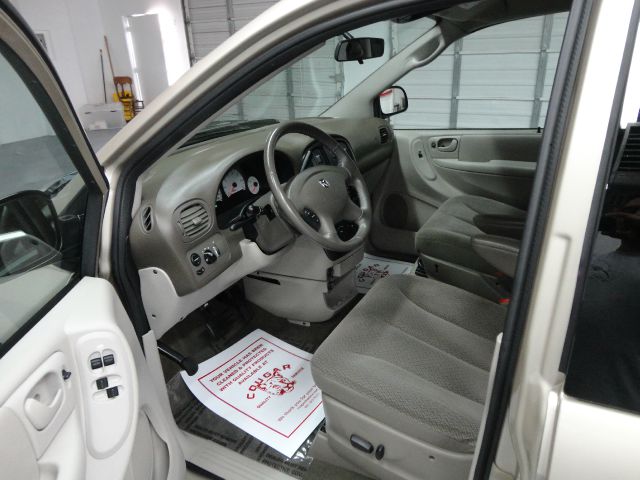 Dodge Grand Caravan 2005 photo 59