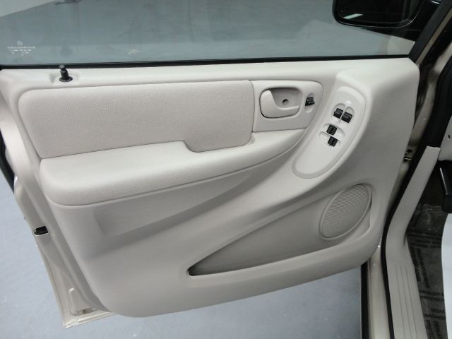 Dodge Grand Caravan 2005 photo 60