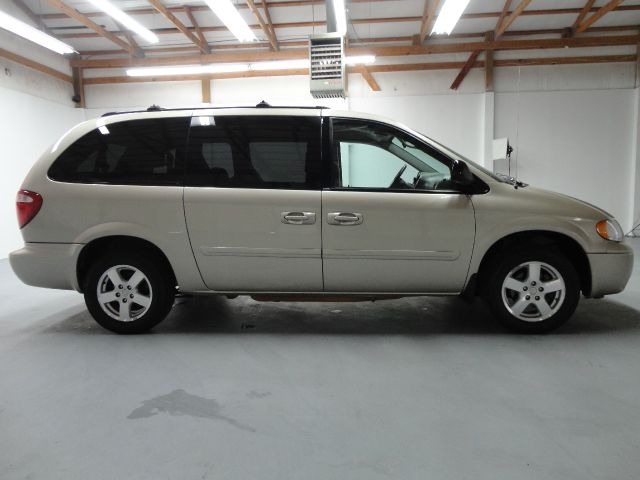 Dodge Grand Caravan 2005 photo 63