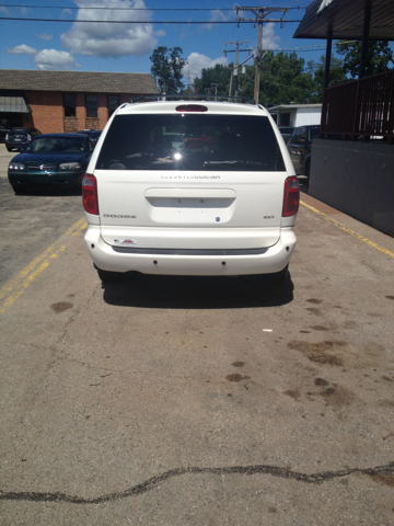 Dodge Grand Caravan 2005 photo 2