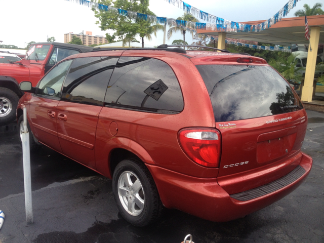 Dodge Grand Caravan 2005 photo 1