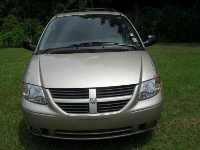 Dodge Grand Caravan 2005 photo 3