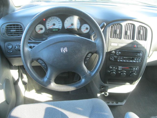 Dodge Grand Caravan 2005 photo 1